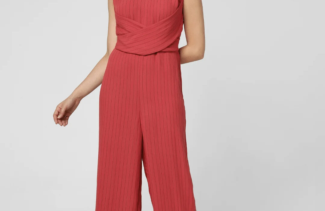 5 Reasons We Love Dresses And Jumpsuits